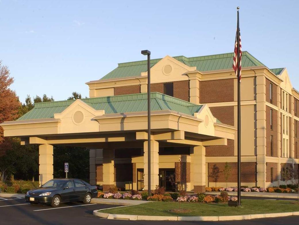 Hampton Inn Hartford Airport Windsor Locks Exterior photo